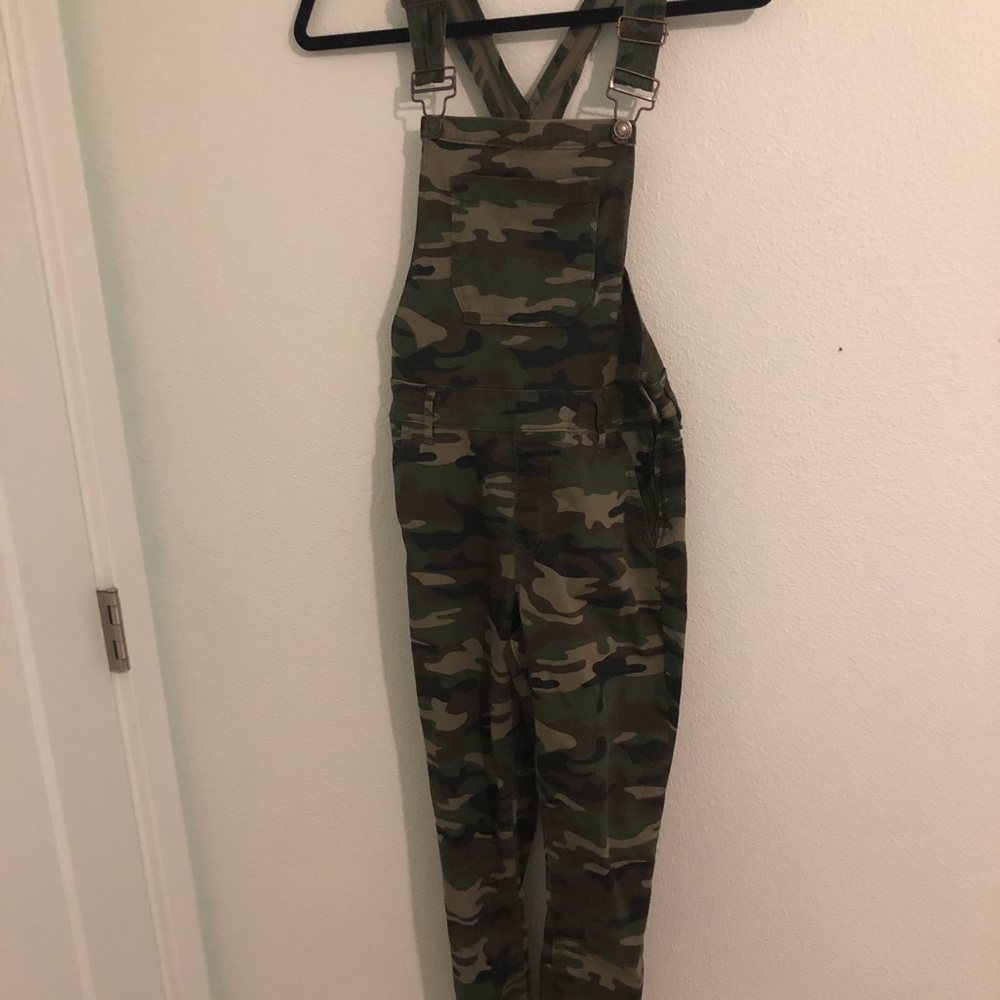Super cute forever 21 cami overalls